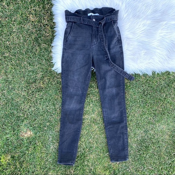 Disclosed black hi-rise belted jeggings 5/27 - Picture 1 of 5